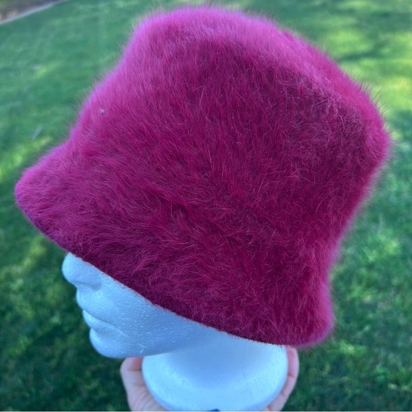Nordstrom Angora Fur Bucket Hat Passy Womens
Made in France - Picture 1 of 6